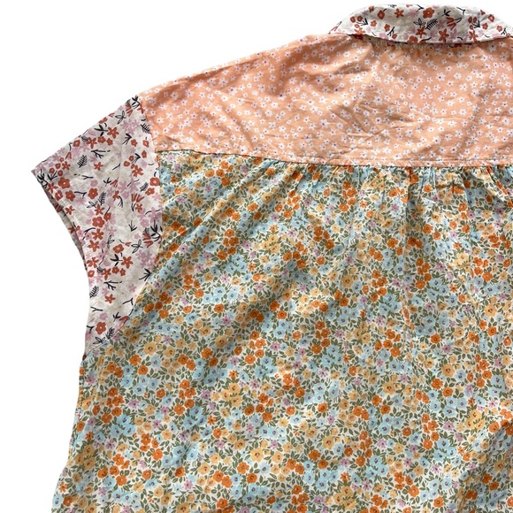 American Eagle Women's Large Orange & Floral Oversized Resort Button Front Shirt - Picture 13 of 13